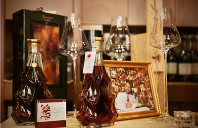 col bt bg cognac embassy 014