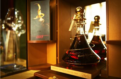 col bt bg cognac embassy 019